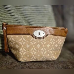 Fossil Vintage Tan and Brown Wristlet Cosmetic Bag